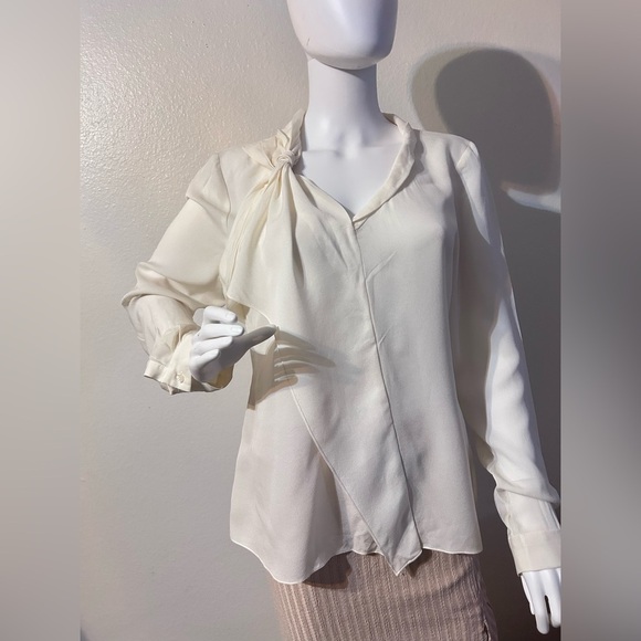 Size M 100% Silk Long Sleeve Creme Top - Picture 15 of 16
